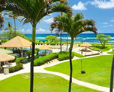 Beach babymoon in Hawaii at Aqua Kauai