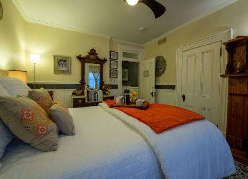 Enjoy a Kansas babymoon break at the Main Street Inn